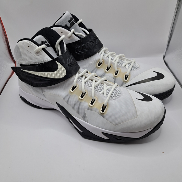 Nike Men's White and Black Basketball Shoes - Picture 1 of 6